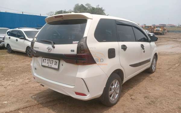 TOYOTA AVANZA