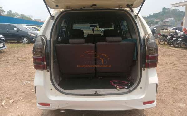TOYOTA AVANZA