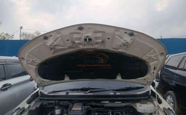 TOYOTA AVANZA