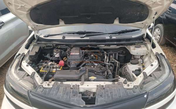 TOYOTA AVANZA