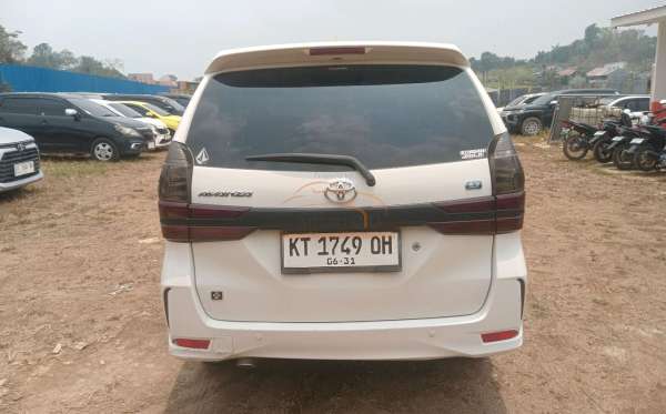 TOYOTA AVANZA