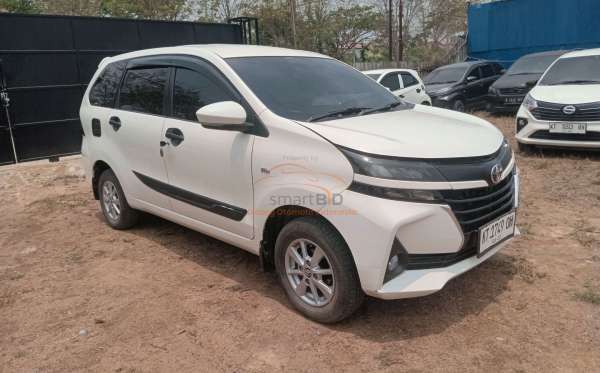 TOYOTA AVANZA