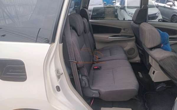 TOYOTA AVANZA
