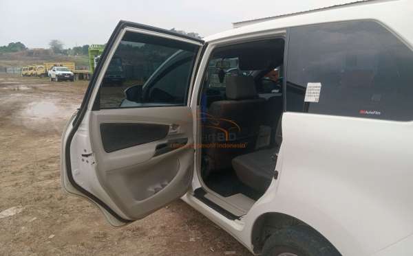 TOYOTA AVANZA