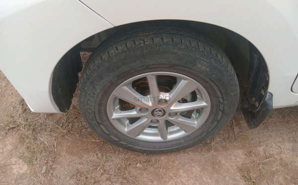 TOYOTA AVANZA