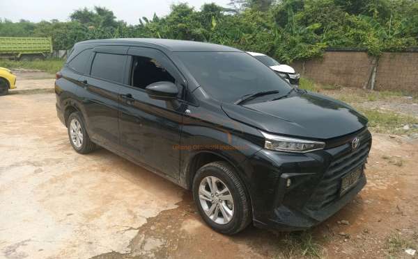 TOYOTA AVANZA 1.3 E