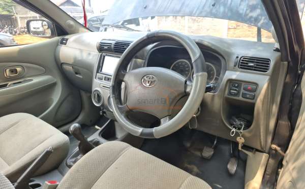 TOYOTA AVANZA S