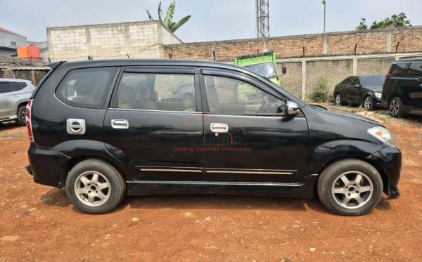 TOYOTA AVANZA S