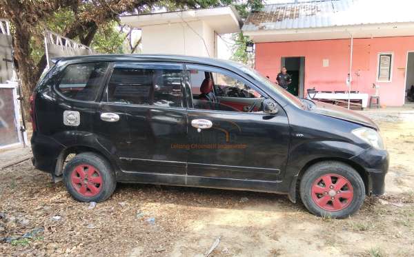 TOYOTA AVANZA 1.3 G