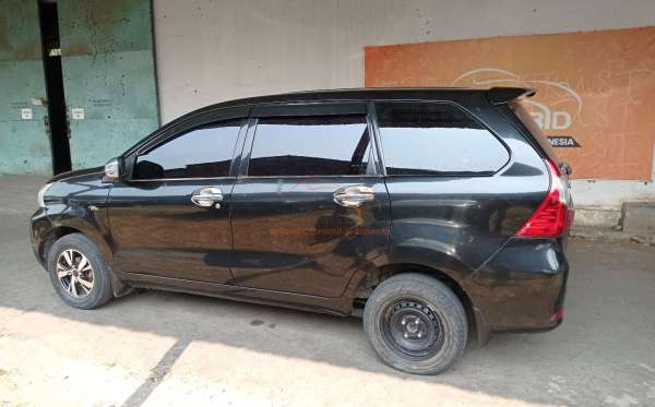 TOYOTA AVANZA
