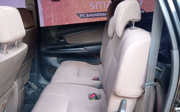 TOYOTA AVANZA