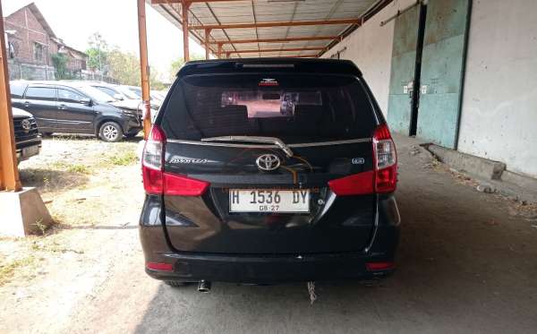 TOYOTA AVANZA