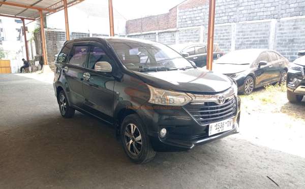 TOYOTA AVANZA