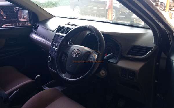 TOYOTA AVANZA