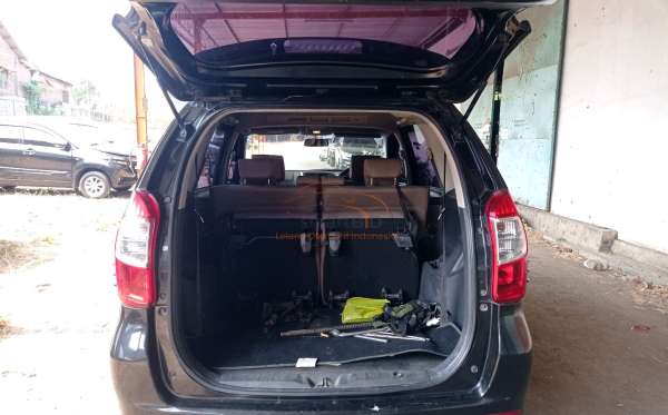 TOYOTA AVANZA