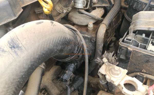 TOYOTA HILUX SC 2.4 4X4
