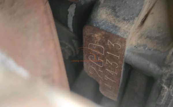 TOYOTA HILUX SC 2.4 4X4