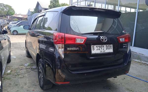 TOYOTA INNOVA 2.4 G