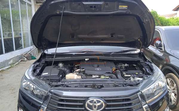 TOYOTA INNOVA 2.4 G
