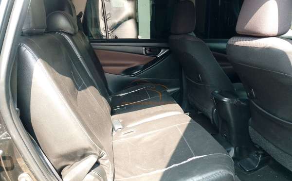 TOYOTA INNOVA 2.4 G
