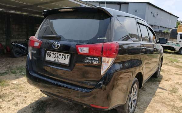 TOYOTA INNOVA 2.4 G