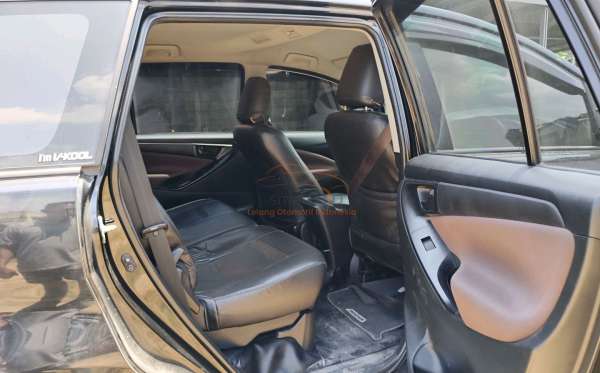 TOYOTA INNOVA 2.4 G
