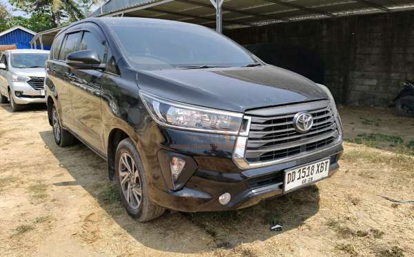 TOYOTA INNOVA 2.4 G