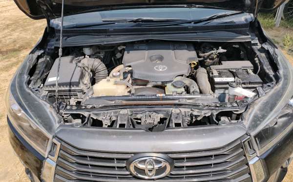 TOYOTA INNOVA 2.4 G