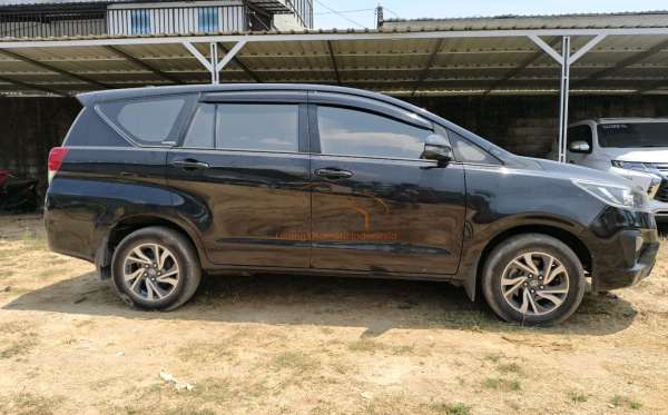 TOYOTA INNOVA 2.4 G