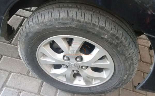 TOYOTA INNOVA G