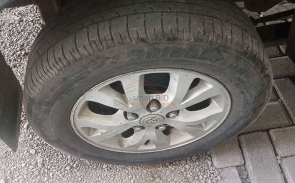 TOYOTA INNOVA G