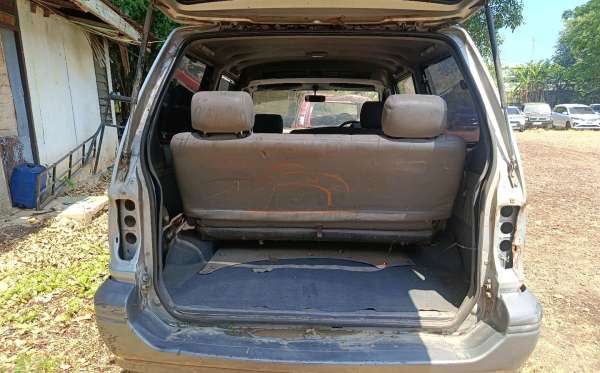 TOYOTA KIJANG UF 81