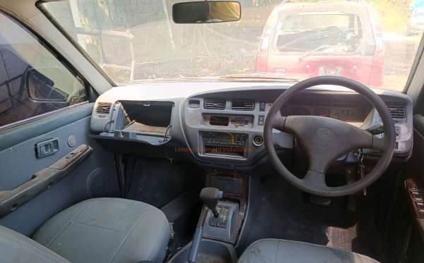 TOYOTA KIJANG UF 81