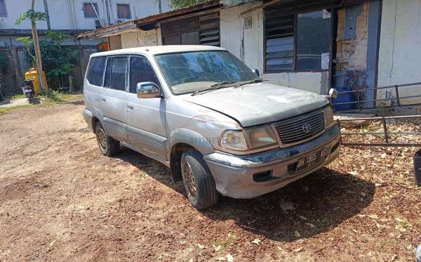 TOYOTA KIJANG UF 81