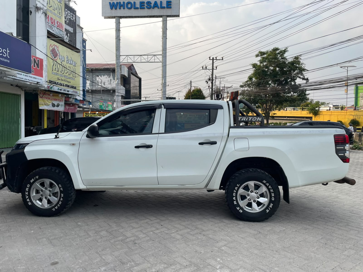 MITSUBISHI  TRITON DC HDX