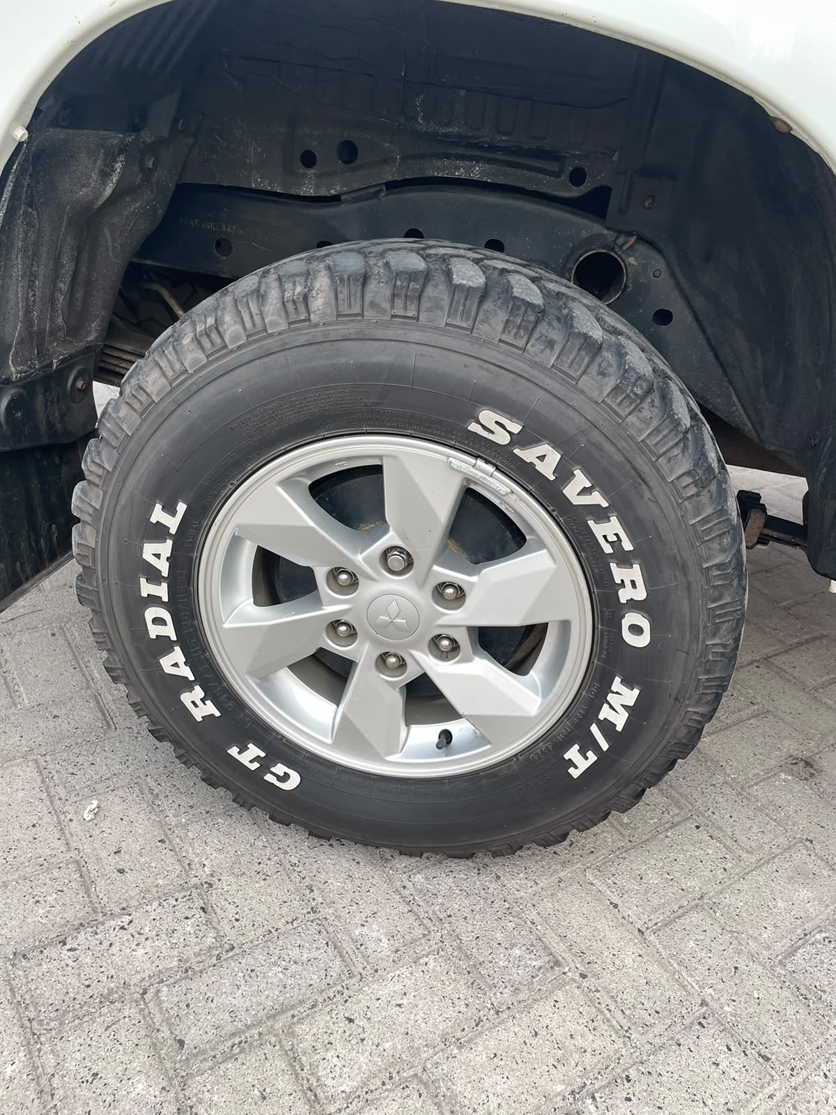 MITSUBISHI  TRITON DC HDX
