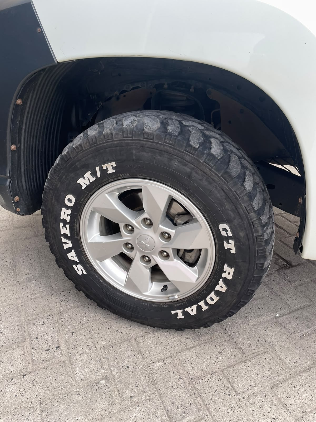 MITSUBISHI  TRITON DC HDX