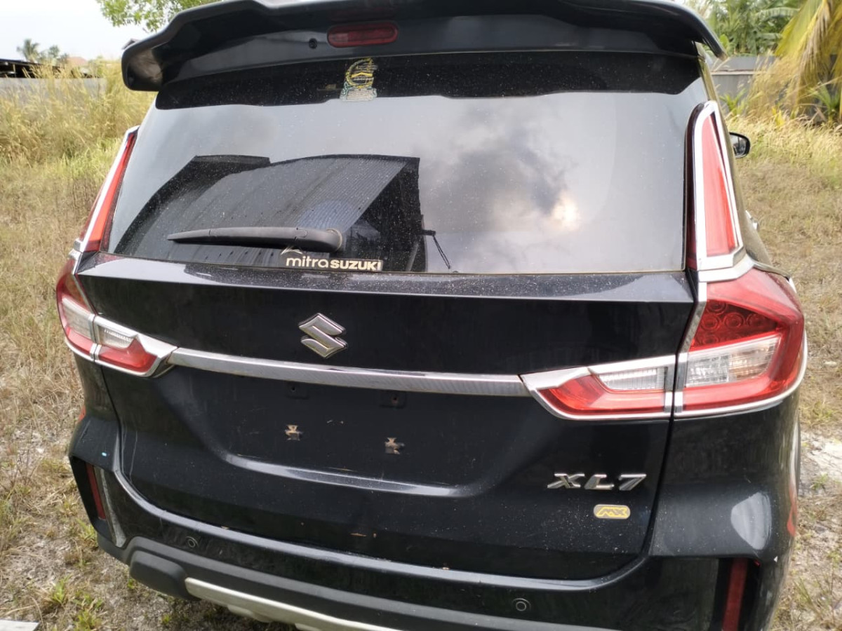 SUZUKI XL7
