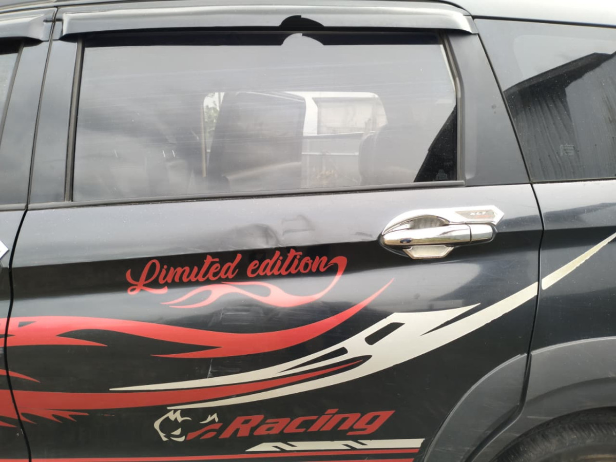SUZUKI XL7