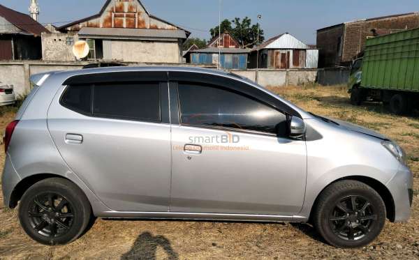 DAIHATSU AYLA 1.0 X