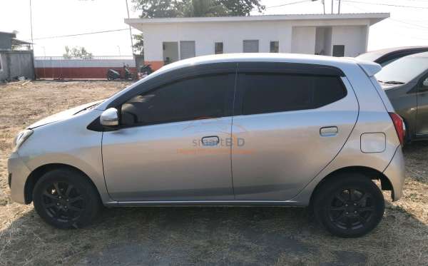 DAIHATSU AYLA 1.0 X
