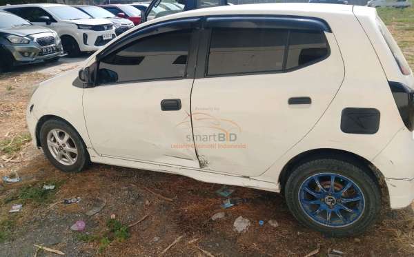 DAIHATSU AYLA M MT