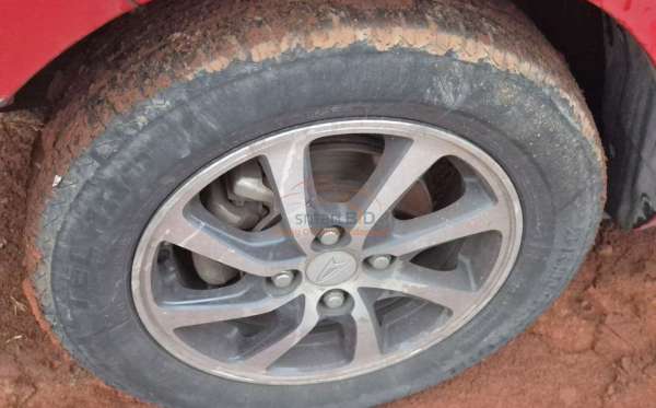 DAIHATSU  SIGRA  1.2 R