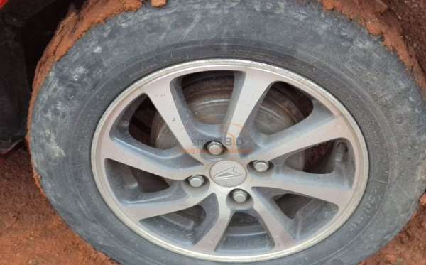 DAIHATSU  SIGRA  1.2 R