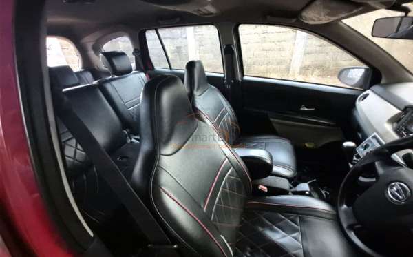DAIHATSU  SIGRA  1.2 R