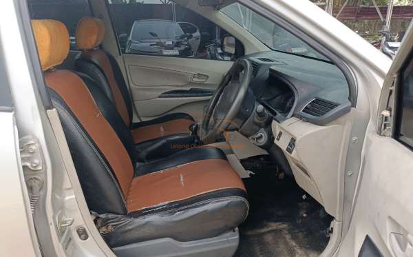 DAIHATSU XENIA 1.3 X