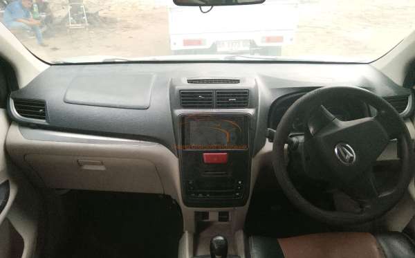 DAIHATSU XENIA 1.3 X