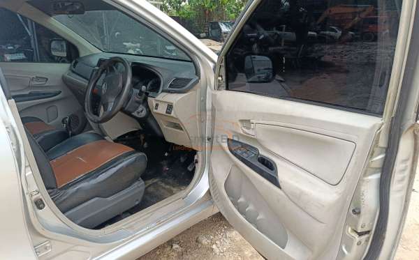 DAIHATSU XENIA 1.3 X