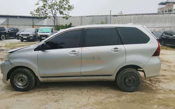 DAIHATSU XENIA 1.3 X