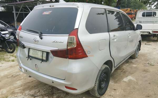 DAIHATSU XENIA 1.3 X